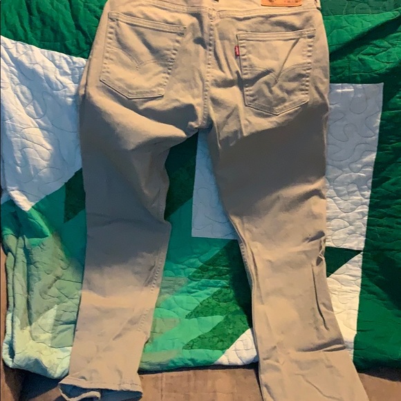 Levi’s - Picture 3 of 4